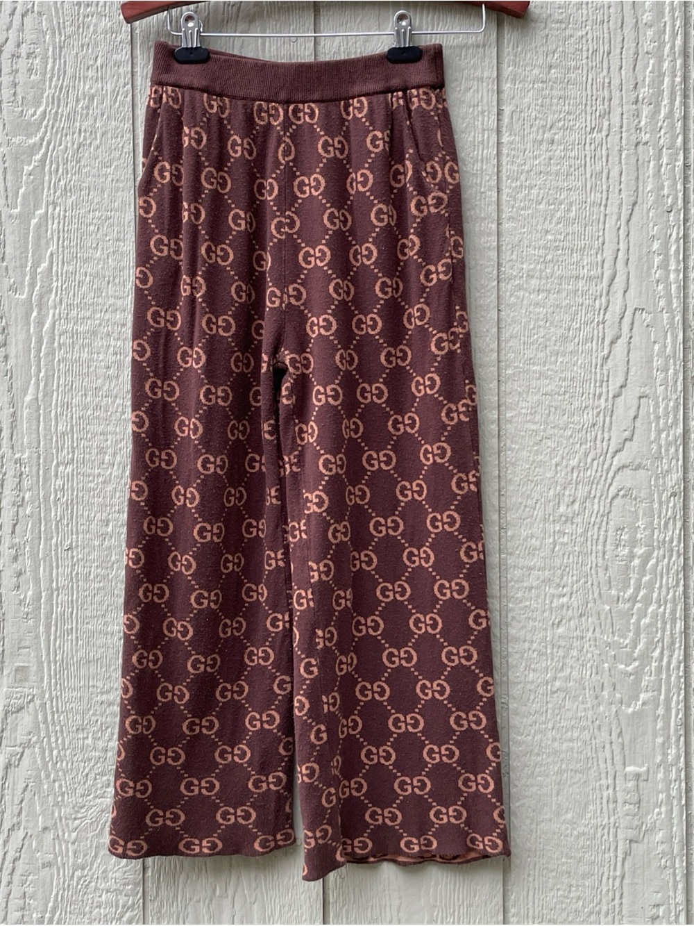 Women’s pants size M? Brown wide leg knit comfy relaxing
